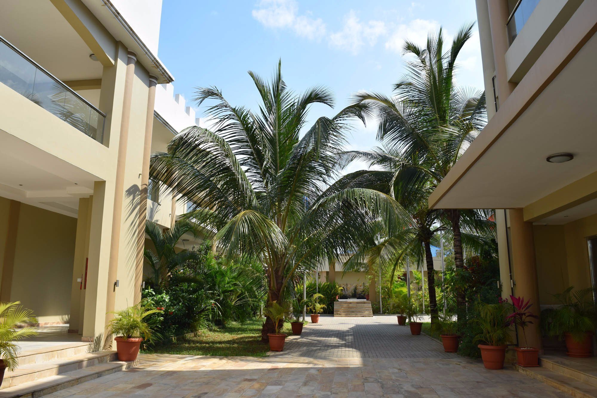 Изображение Ngalawa Hotel & Resort 5*